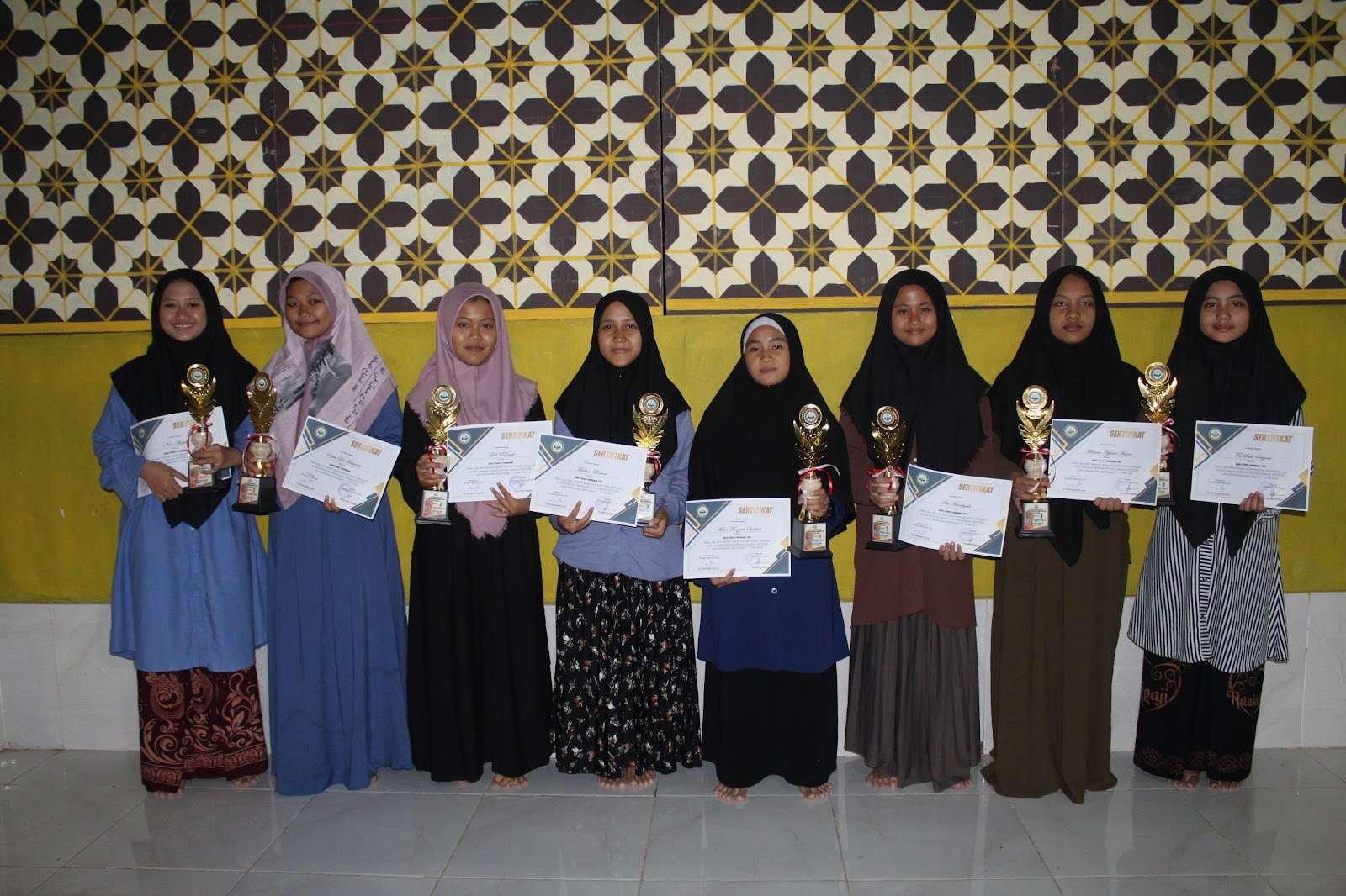 JUARA KELAS MADRASAH PUTRI