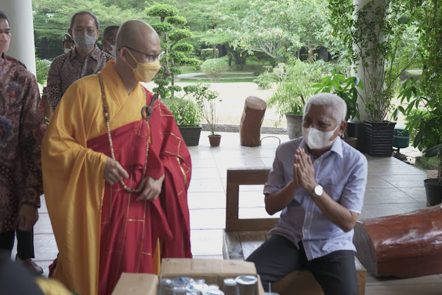 Sampaikan Ucapan Tahun Baru Imlek, Bupati dan Forkopimda Kunjungi Vihara