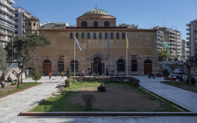 Τα υπερώα της Αγίας Σοφίας που περιβάλλουν τον ναό σε σχήμα Π πάνω από τους τρούλους, ήρθαν στο φως μετά τον σεισμό του 1978 στο πλαίσιο εργασιών στερέωσης του μνημείου. [Credit: ΑΛΕΞΑΝΔΡΟΣ ΑΒΡΑΜΙΔΗΣ]