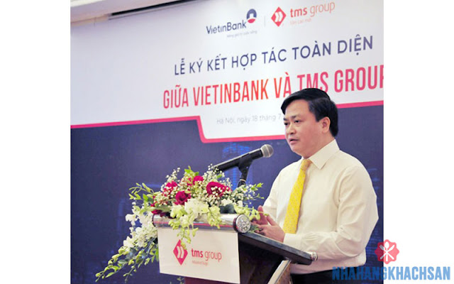 Lựa chọn hoa trang trí bục phát biểu cho phù hợp