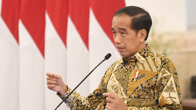 Saat Jokowi Pelototi WAG Hingga Minta TNI-Polri Disiplinkan Keluarga