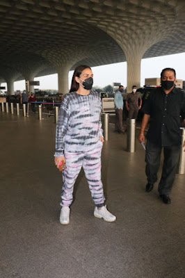 Esha Deol spotted at airport
