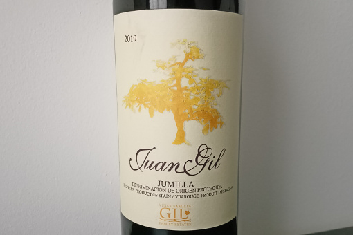 vino tinto Juan Gil etiqueta amarilla