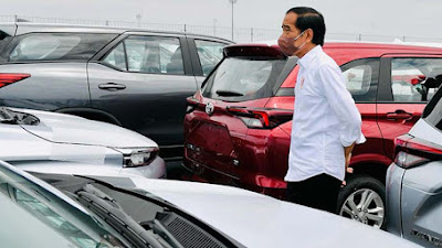 Lepas Ekspor Mobil CBU, Jokowi Ditagih Janji Bakal Produksi Esemka