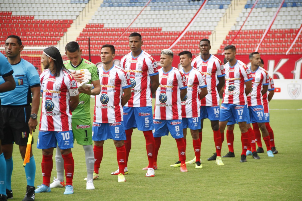 Estudiantes de Mérida cayó en su debut
