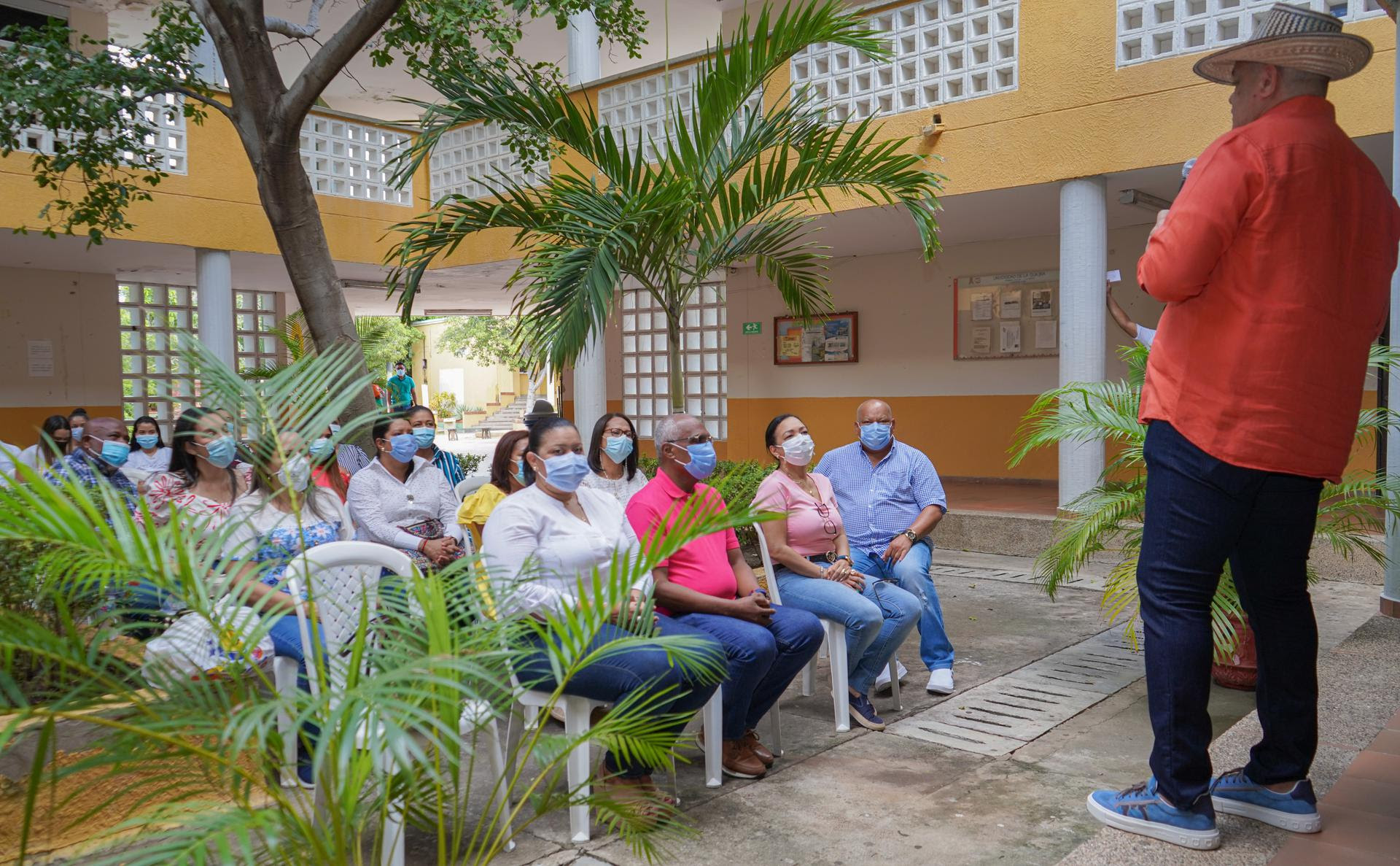 https://www.notasrosas.com/Uniguajira obtiene la quinta Acreditación en Alta Calidad, con el Programa de Trabajo Social