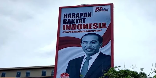 Tidak Tegas Soal Penundaan Pemilu, Spanduk Jokowi Tiga Periode Bertebaran di Daerah
