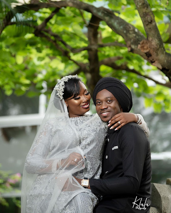 Check out more Pre-wedding photoshoot of Adebimpe and Lateef Adedimeji