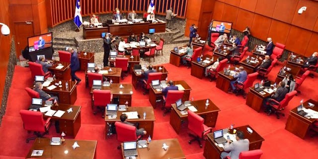 Senadores someterán proyecto de ley que elimina todas las exenciones al sector público y privado