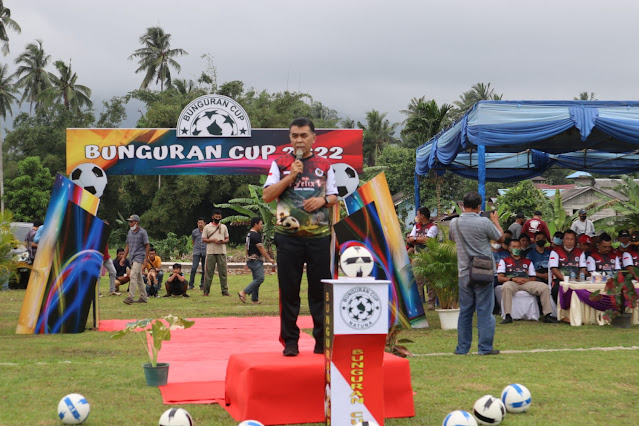 Bupati Natuna Membuka Turnamen Sepak Bola Bunguran Cup Tahun 2022