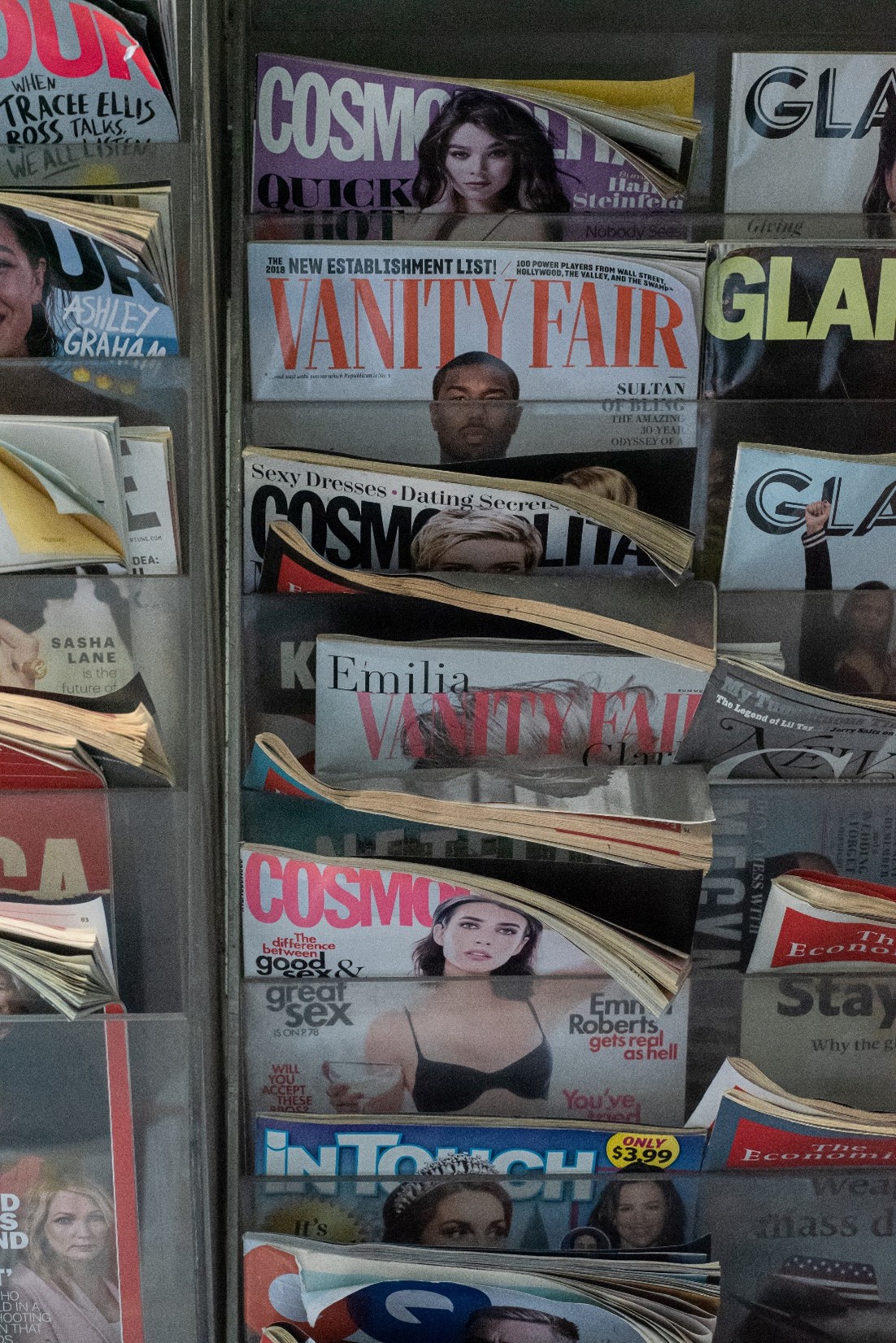 Dieferentes revistas en un anaquel
