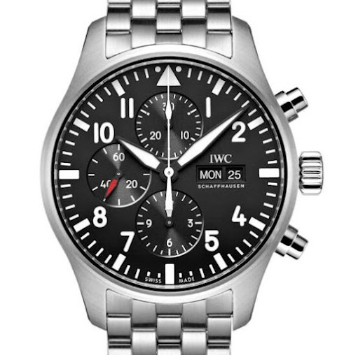 An IWC Pilot, a Breitling Navitimer B01 43 And TAG Heuer Monaco Replica Watches Guide 1