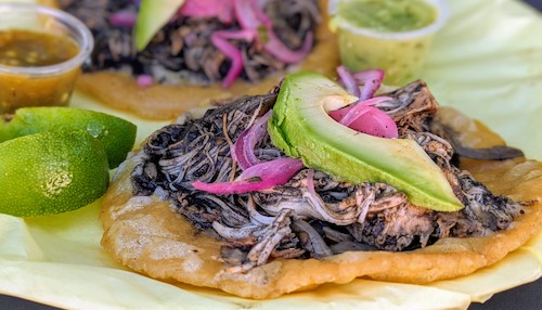 Salbutes de relleno negro