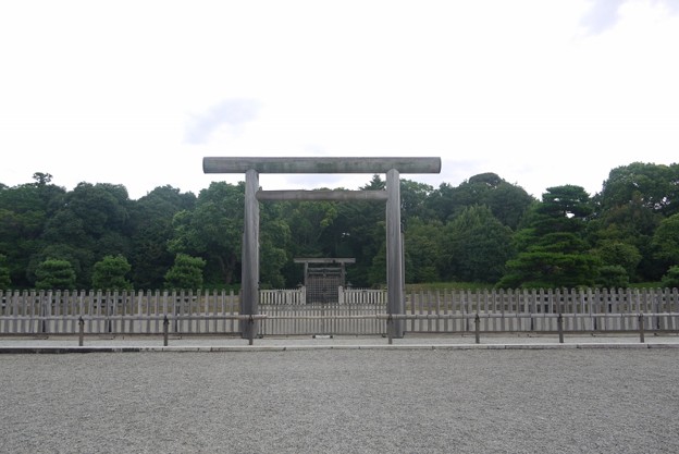 山本ミサンザイ古墳｜神武天皇陵