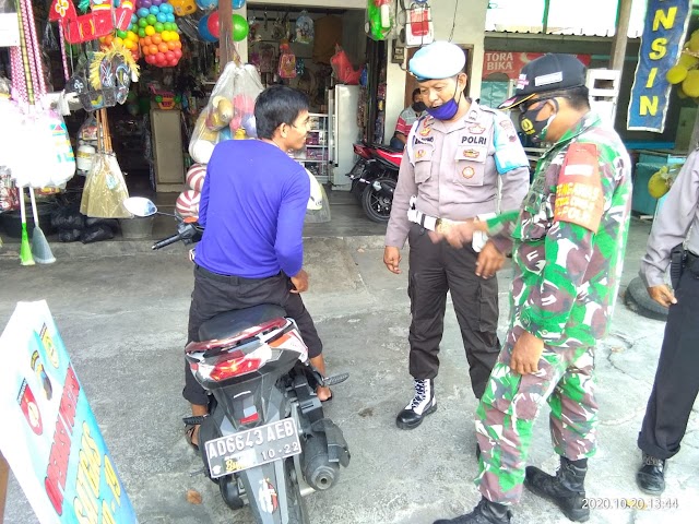  Koramil 08/Baki Bersama Polsek Baki Dan Satpol PP Kec. Baki Gelar Operasi Yustisi PPKM Level 2