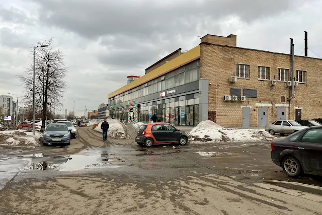 Коровинское шоссе, бывший хлебозавод «Белый хлеб» / филиал кондитерской фабрики «Ударница»