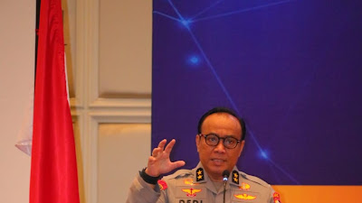 Polri Gelar Wayang Kulit Berlakon Wahyu Cakraningrat 