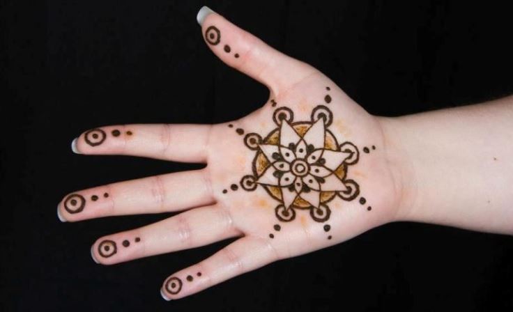 8 Cute Mehndi Designs for Kids