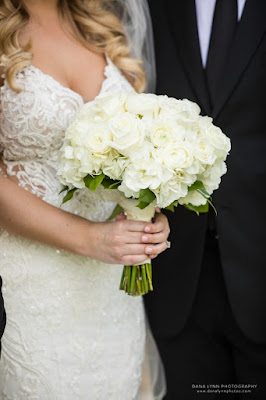 bride holding bouquet