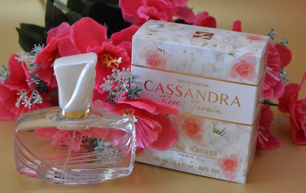 El Perfume del Mes - ?Cassandra Rose Jasmin? de JEANNE ARTHES