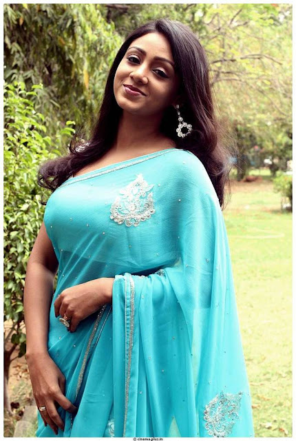 Tamil Actress Idhaya Latest Cute Pics In Saree 22