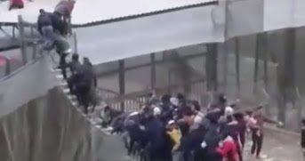 مهاجرون مغاربة يقتحمون السياج الحدودي من جديد التفاصيل..