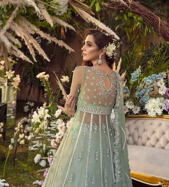 Actress Maya Ali Gorgeous Pictures from Recent Photo Shoot