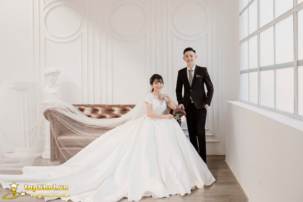 Đơn giản với studio chụp ảnh cưới đẹp tại M\'Đrắk - Đắk, bạn sẽ được tư vấn và hỗ trợ chụp ảnh cưới đẹp như mơ, tạo nên những kỷ niệm đẹp nhất cho ngày đặc biệt trong cuộc đời của mình.