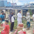 Dinsos Tanbu Berikan Bantuan  korban kebakaran Rumah Warga yang DiKelurahan Kampung Baru.