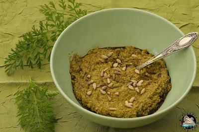 Pesto de fanes de carottes