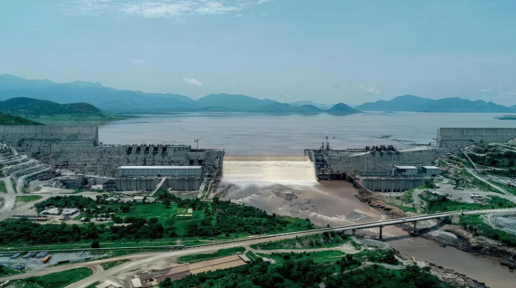 Đập thủy điện lớn nhất châu Phi công suất hơn 5.000 MW