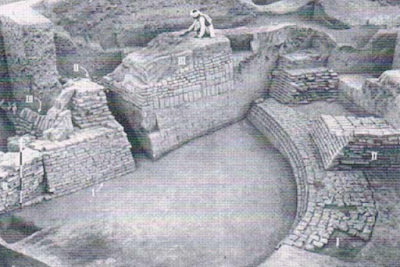 The-entrance-at-the-site-of-Harappa-2
