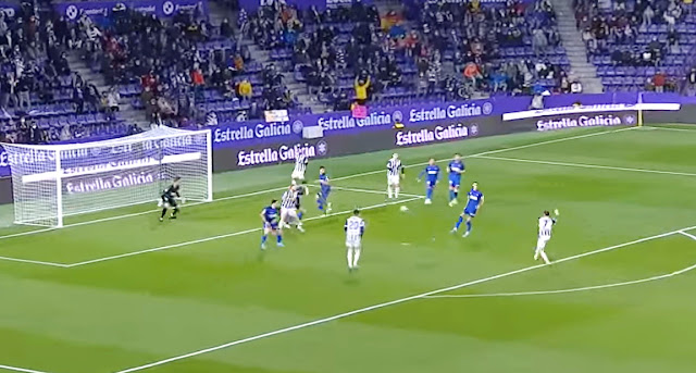 Sergio León aprovecha el servicio de Gonzalo Plata y marca el cuarto gol del Valladolid. REAL VALLADOLID C. F 5 S. D. AMOREBIETA 1 Domingo 27/02/2022, 18:15 horas. Campeonato de Liga de 2ª División LaLiga Smart Bank, jornada 29. Valladolid, estadio José Zorrilla: 14.108 espectadores.