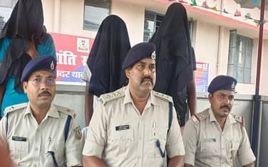 Jharkhand: नशीली पदार्थों के कारोबार के खिलाफ चतरा पुलिस की कार्रवाई, ब्राउन शुगर के साथ 3 लोग को किया गिरफ्तार