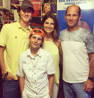 Kaitlan Collins with his siblings brothers & dad
