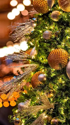 Download spruce, garland, balls, new year, christmas wallpaper.