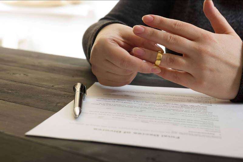 Expert warns: Never Say These 5 Words to Someone Going Through Divorce