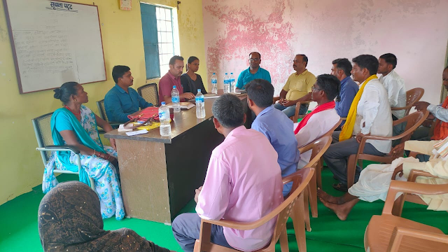 नीति आयोग की तीन सदस्यीय टीम ने सांसद आदर्श ग्राम गरबाँध का दौरा कर जानकारी लिया nagar