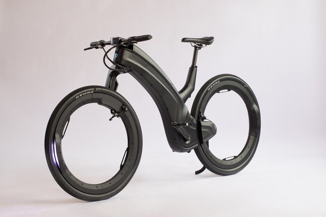 Tires are just wheels! Future e-bike "beno" with no hub or spokes