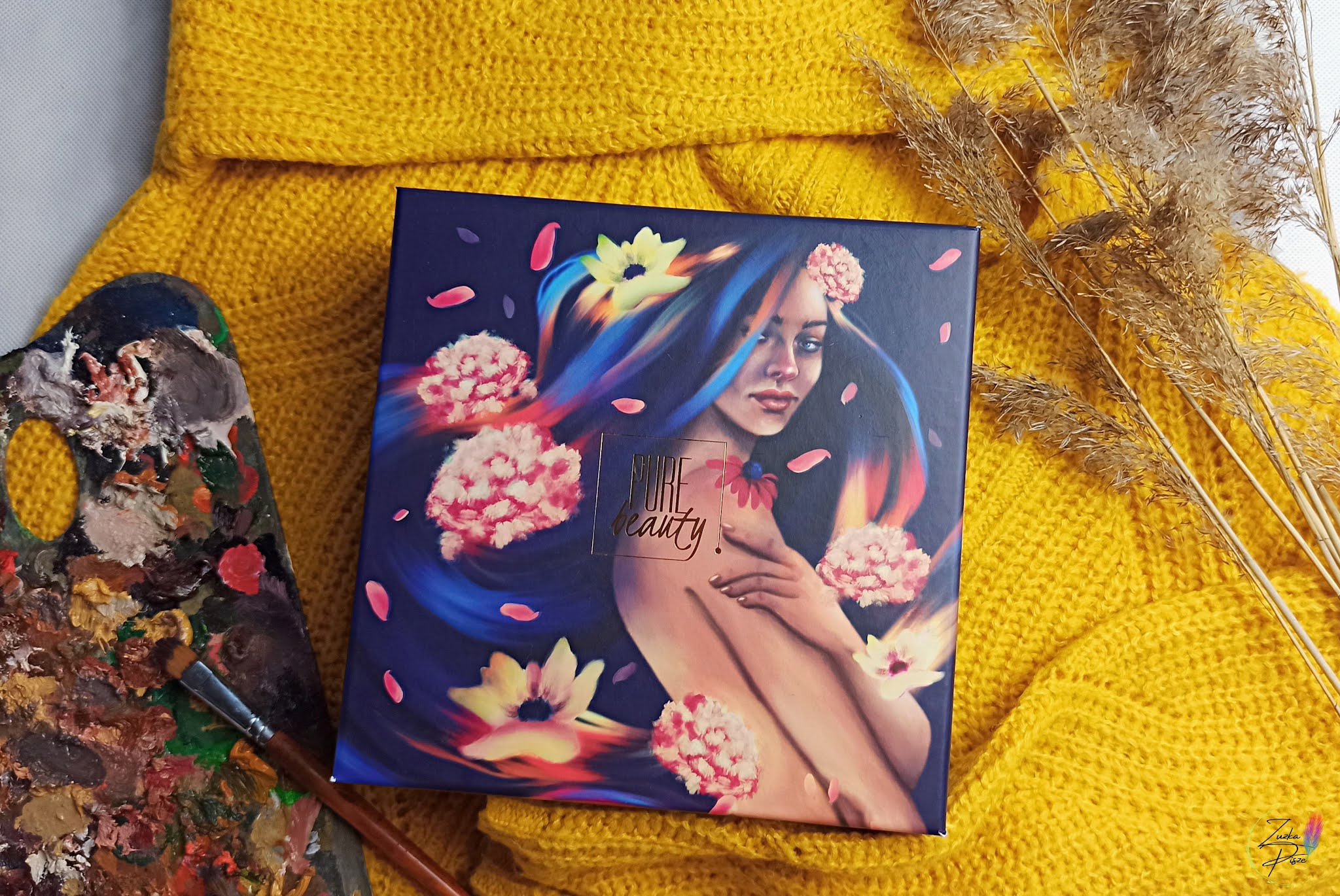 Pure Beauty Box MOON FLOWER - openbox