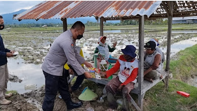 Satgas Madagoraya fokus sebarkan foto DPO teroris Poso di 3 Kecamatan Kab. Parimo