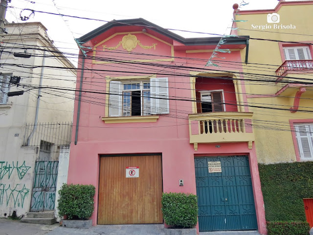 Vista ampla de uma Casa antiga na Rua Dr. Luís Barreto na Bela Vista / Bixiga