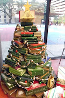 Árboles de Navidad con libros