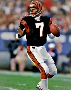 Picture of Boomer Esiason while playing
