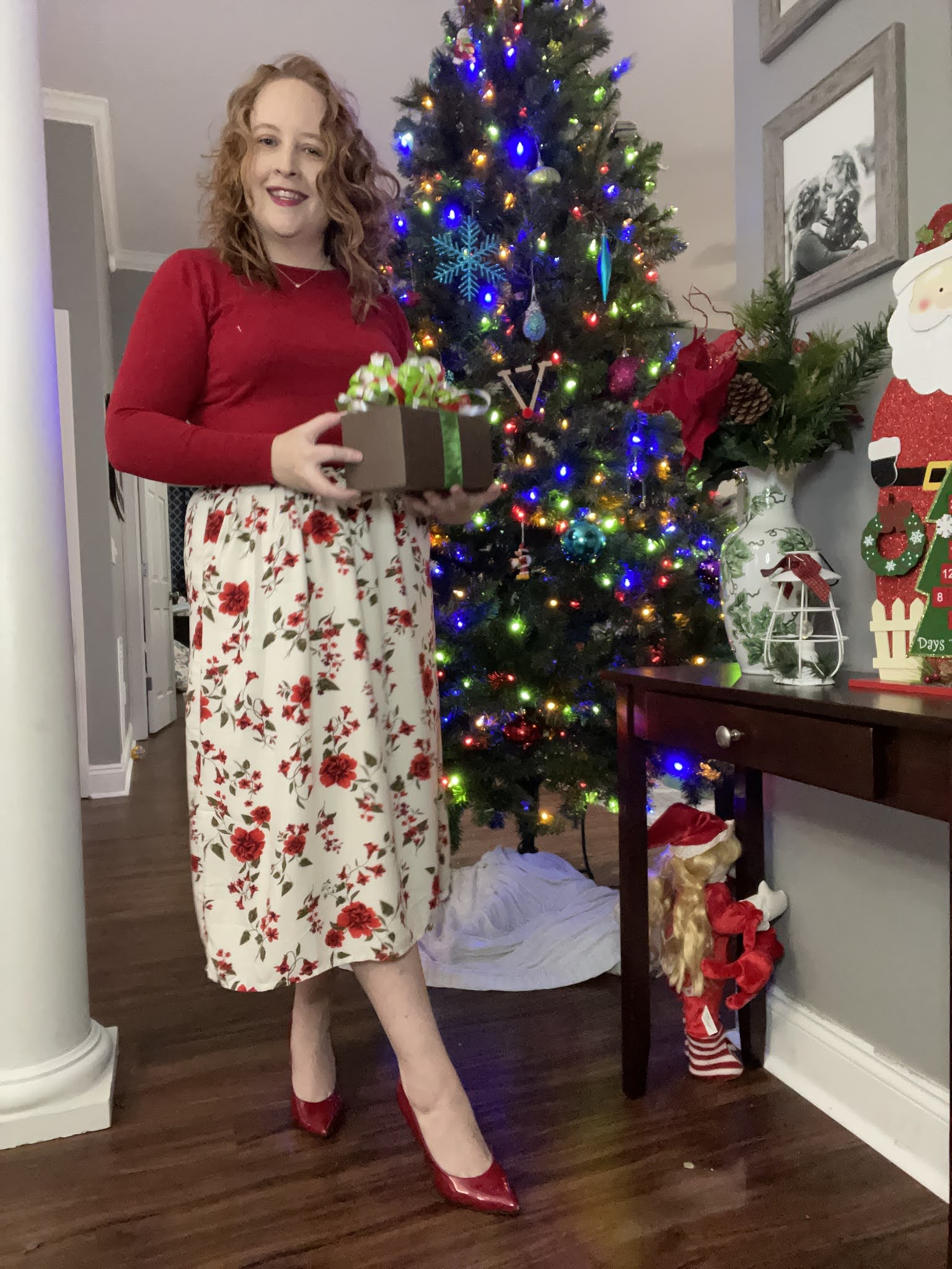 red-sweater-rose-print-skirt-red-heels