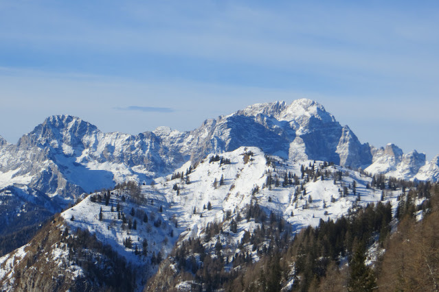 monte rite inverno neve ciaspole