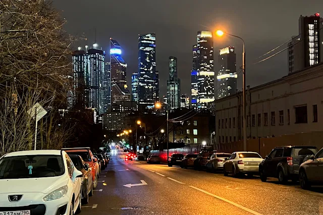 Красногвардейский бульвар, Москва-Сити