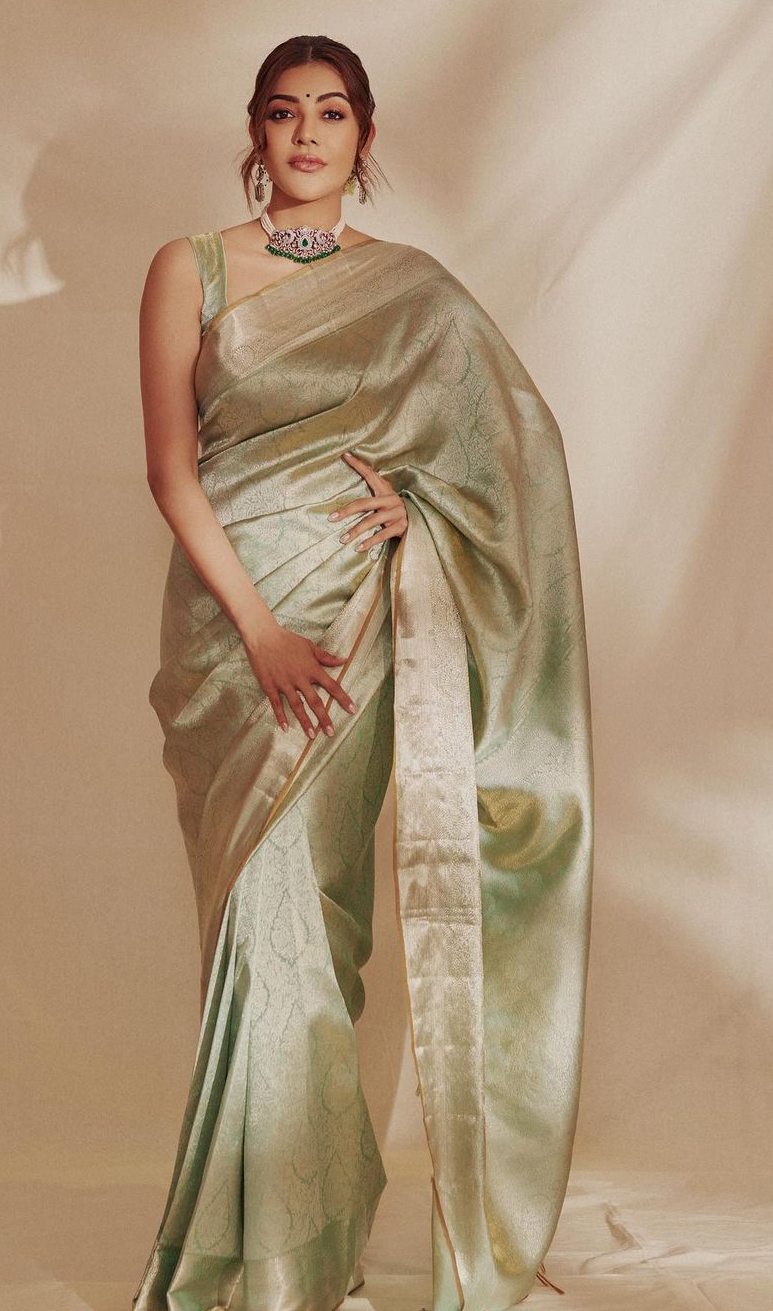 Top 10 Bollywood Moms Who Slay Sarees: Get Inspired by their Hot Styles!