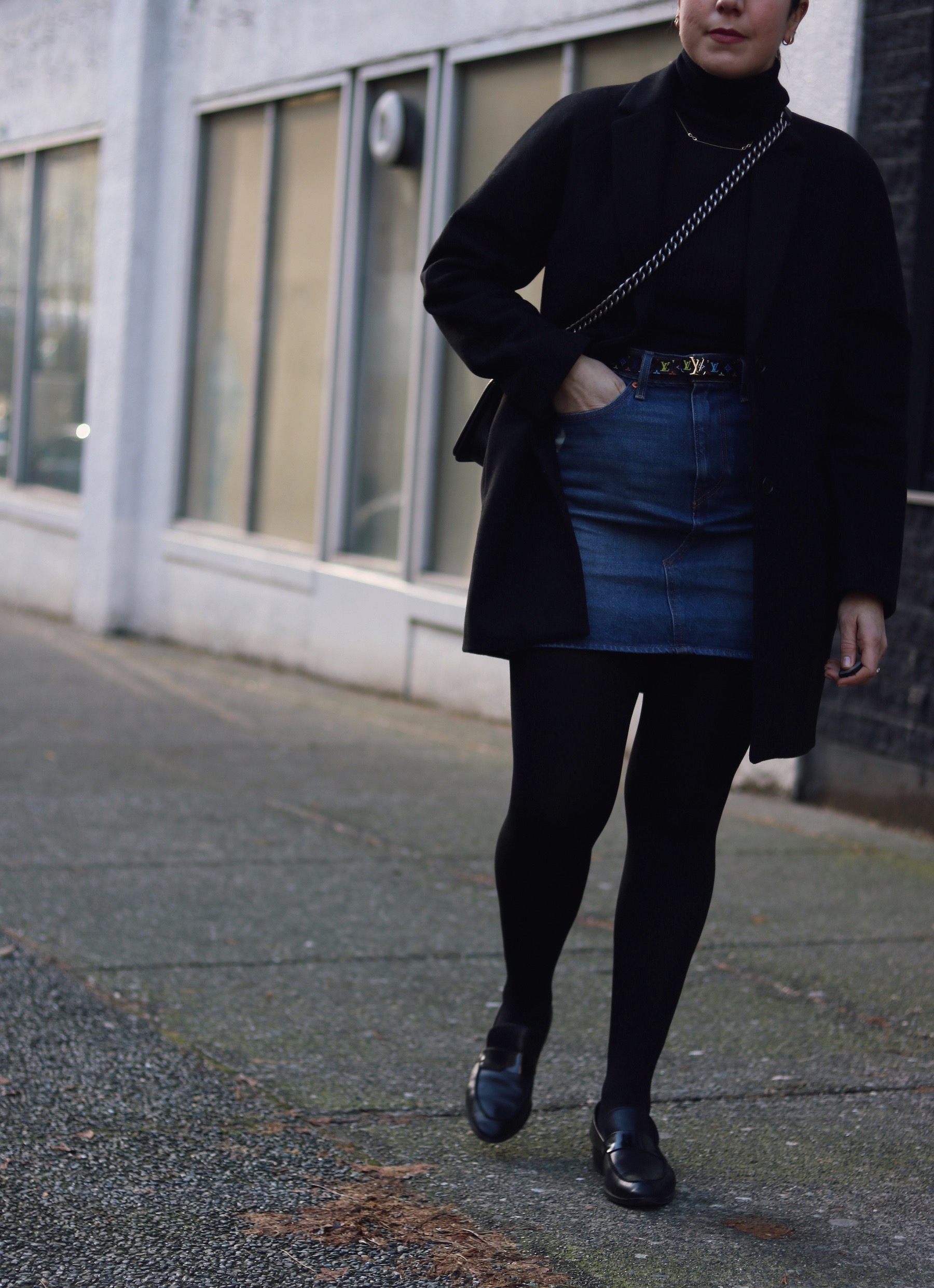 denim skirt outfit winter