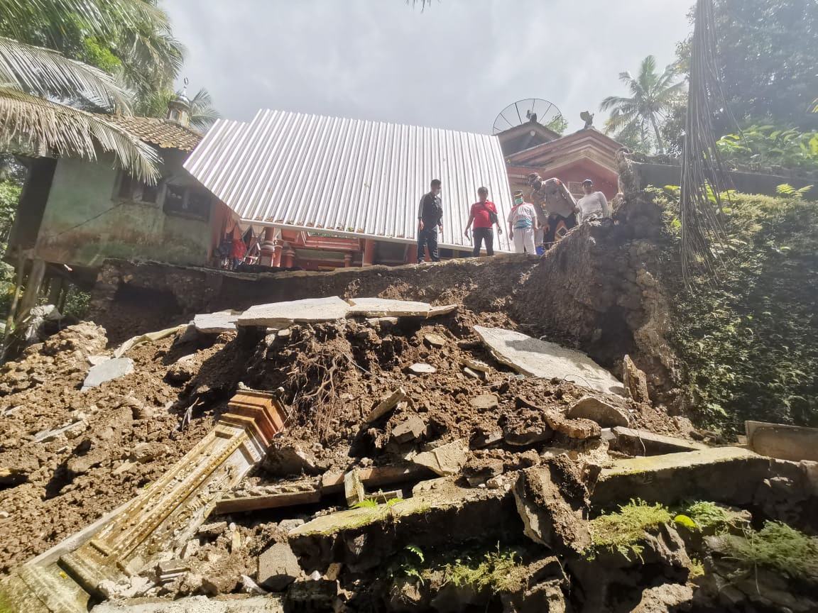 Hujan Lebat Sebabkan Longsor dan Pohon Tumbang di Ayah, Warga Diimbau untuk Lebih Waspada